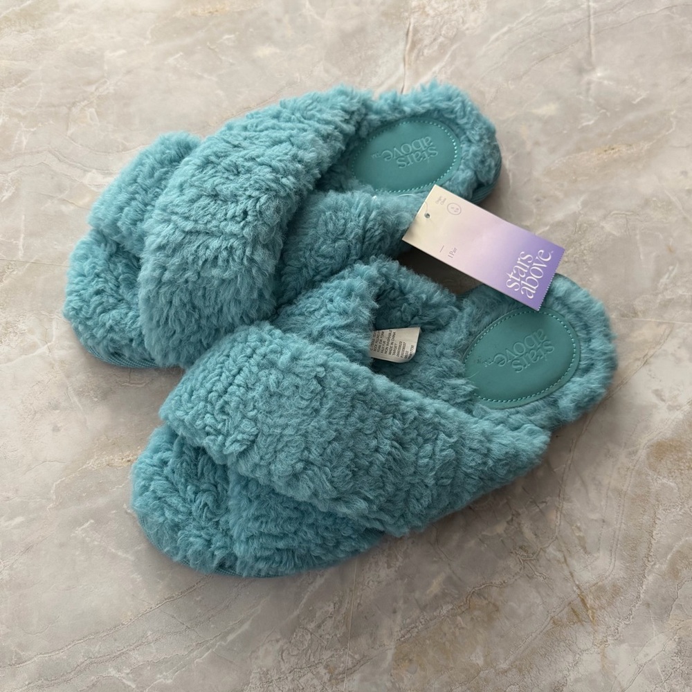 Stars Above Women's Aqua Light Blue Open Toed Plush Slippers - Small